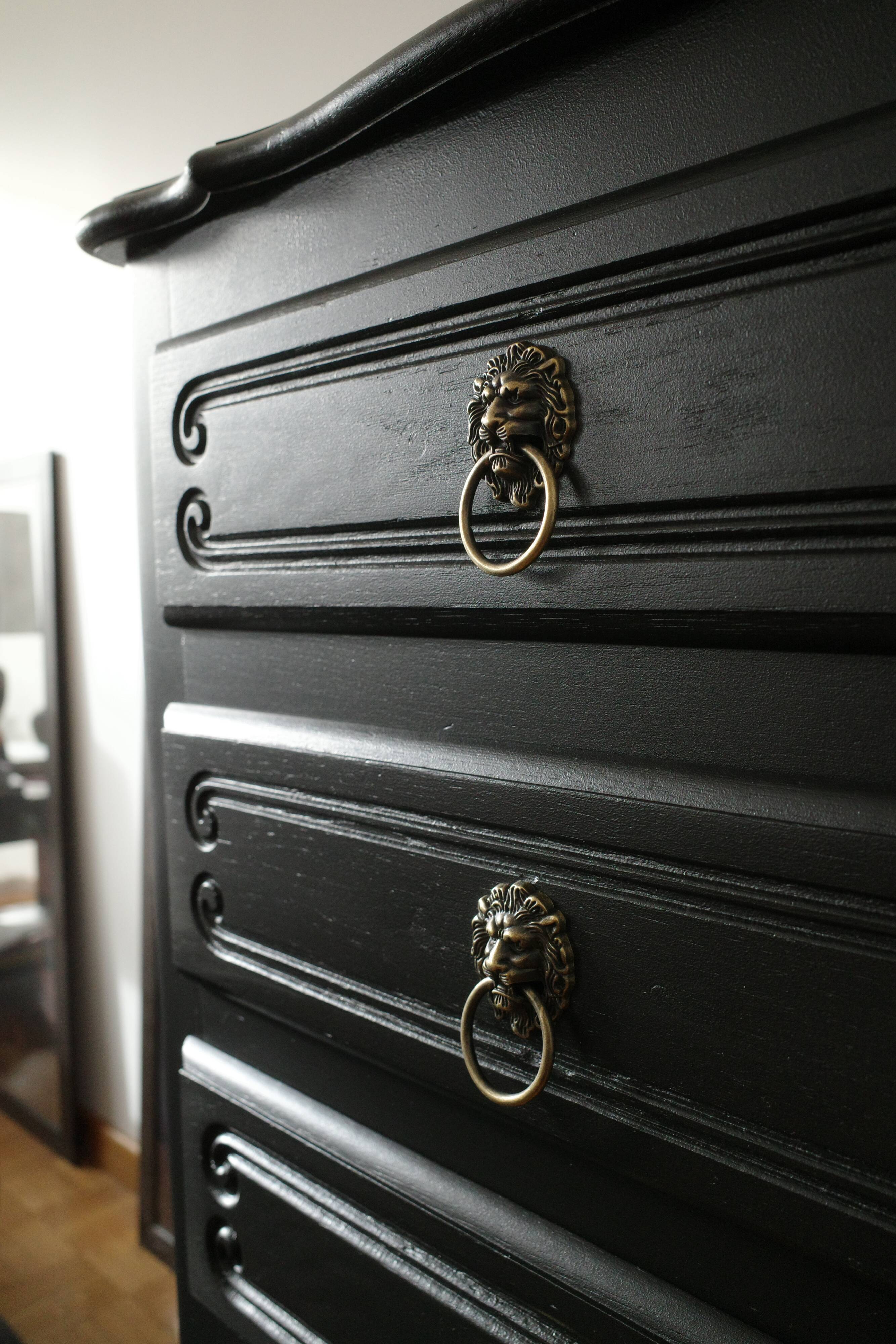 Vintage black chest of drawers