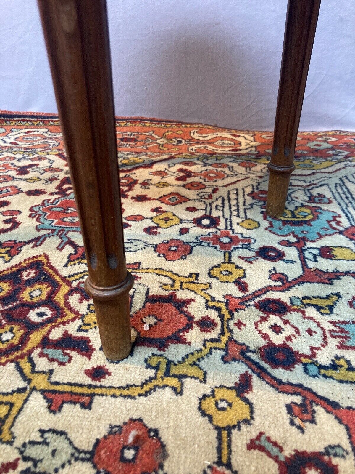 Table hot water bottle top in white marble