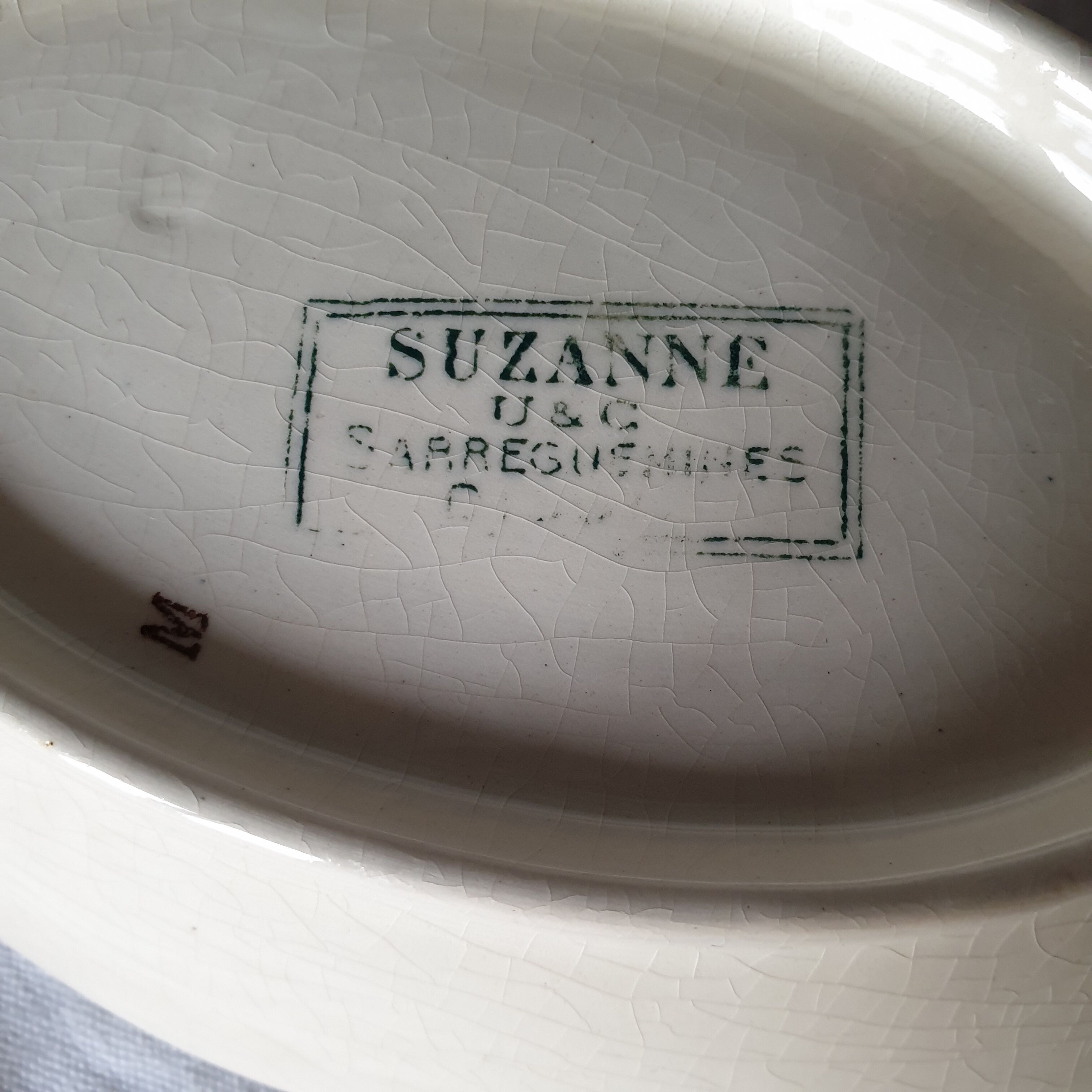 33 pc antique green white transferware dinner service c1900 U&C Sarreguemines France, 10 places