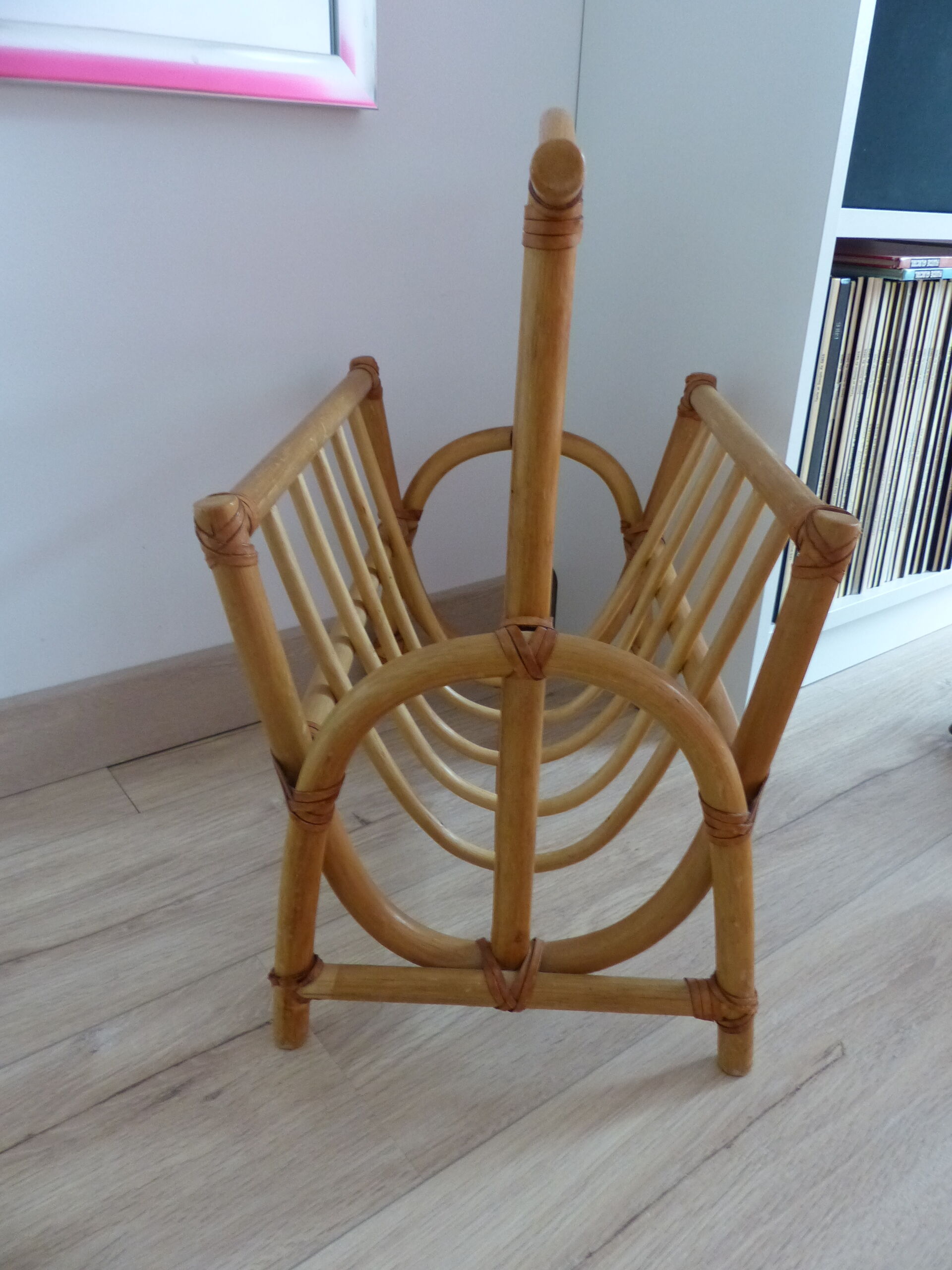 Large vintage rattan magazine holder 1960s - 1970s