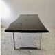 Table Brutaliste