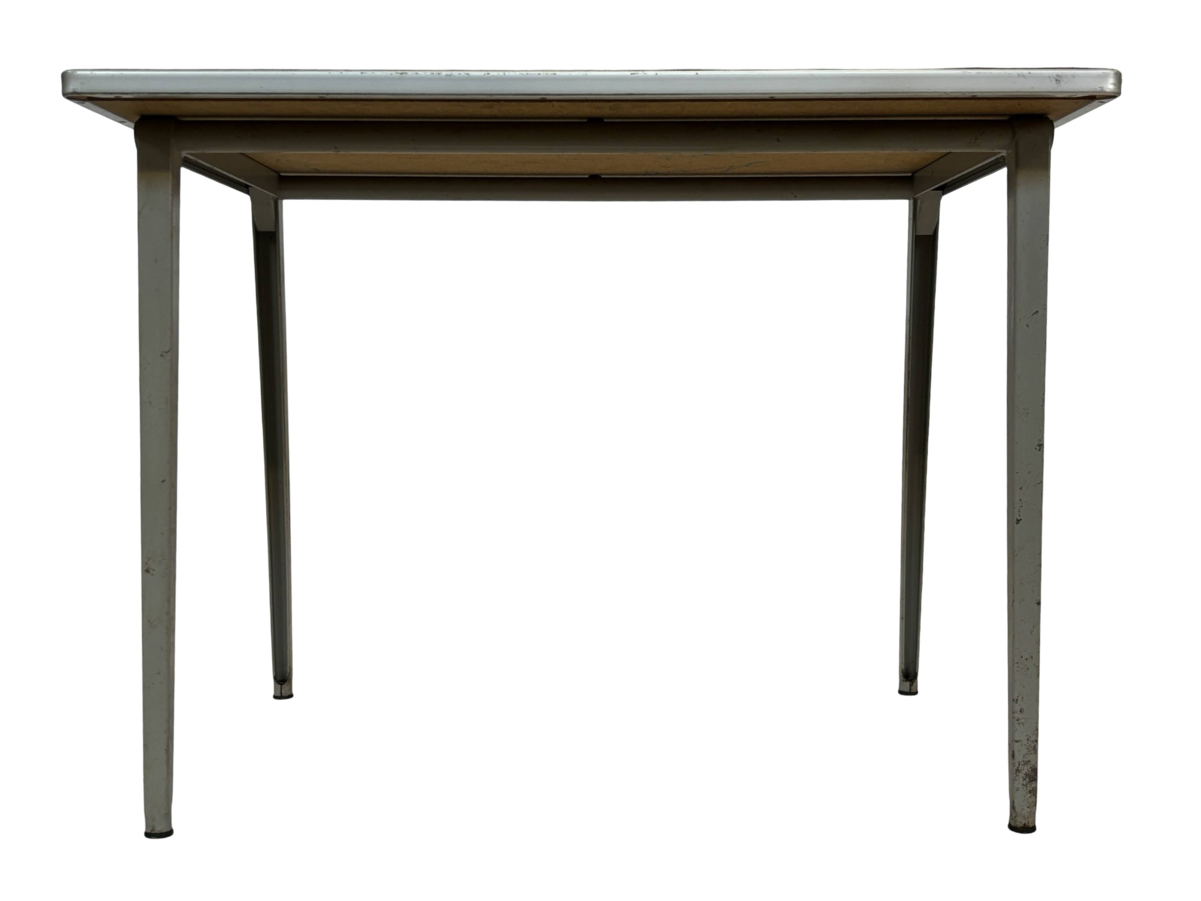 Vintage Reform dining table design Friso Kramer Ahrend de Cirkel