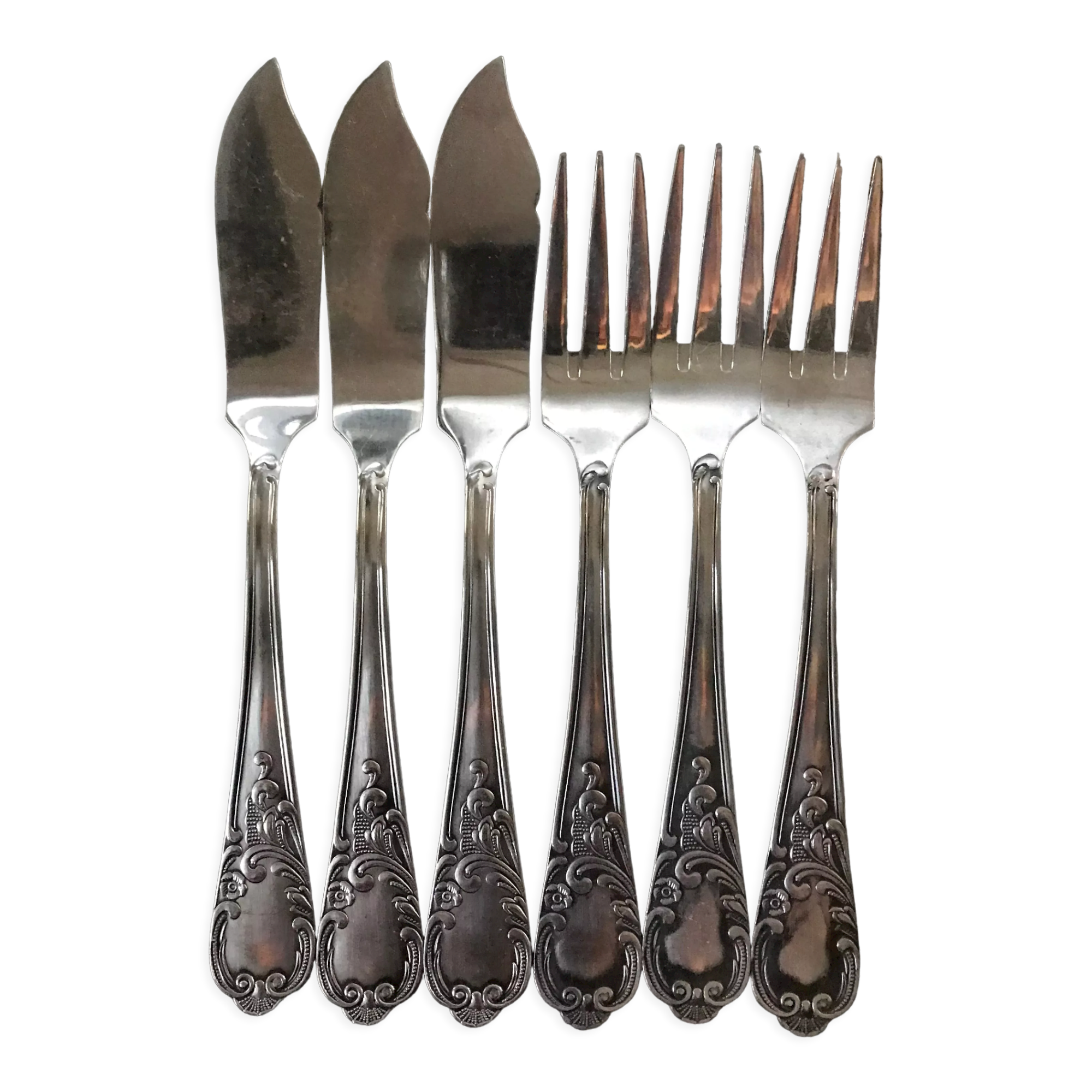 Pop-up Christmas 2022 Fish cutlery (3 knives and 3 forks) silver metal.