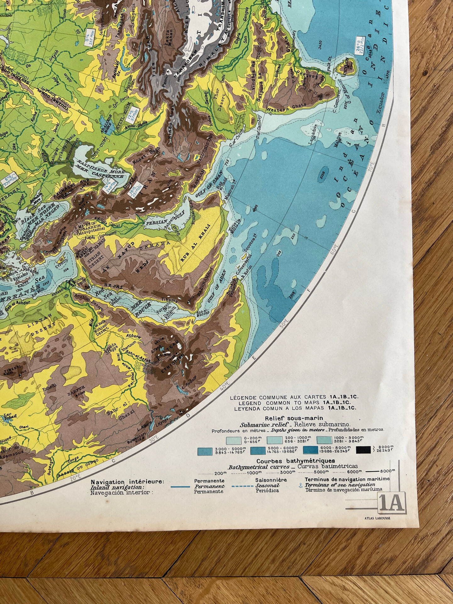Physical map — Northern Hemisphere | Polar projection