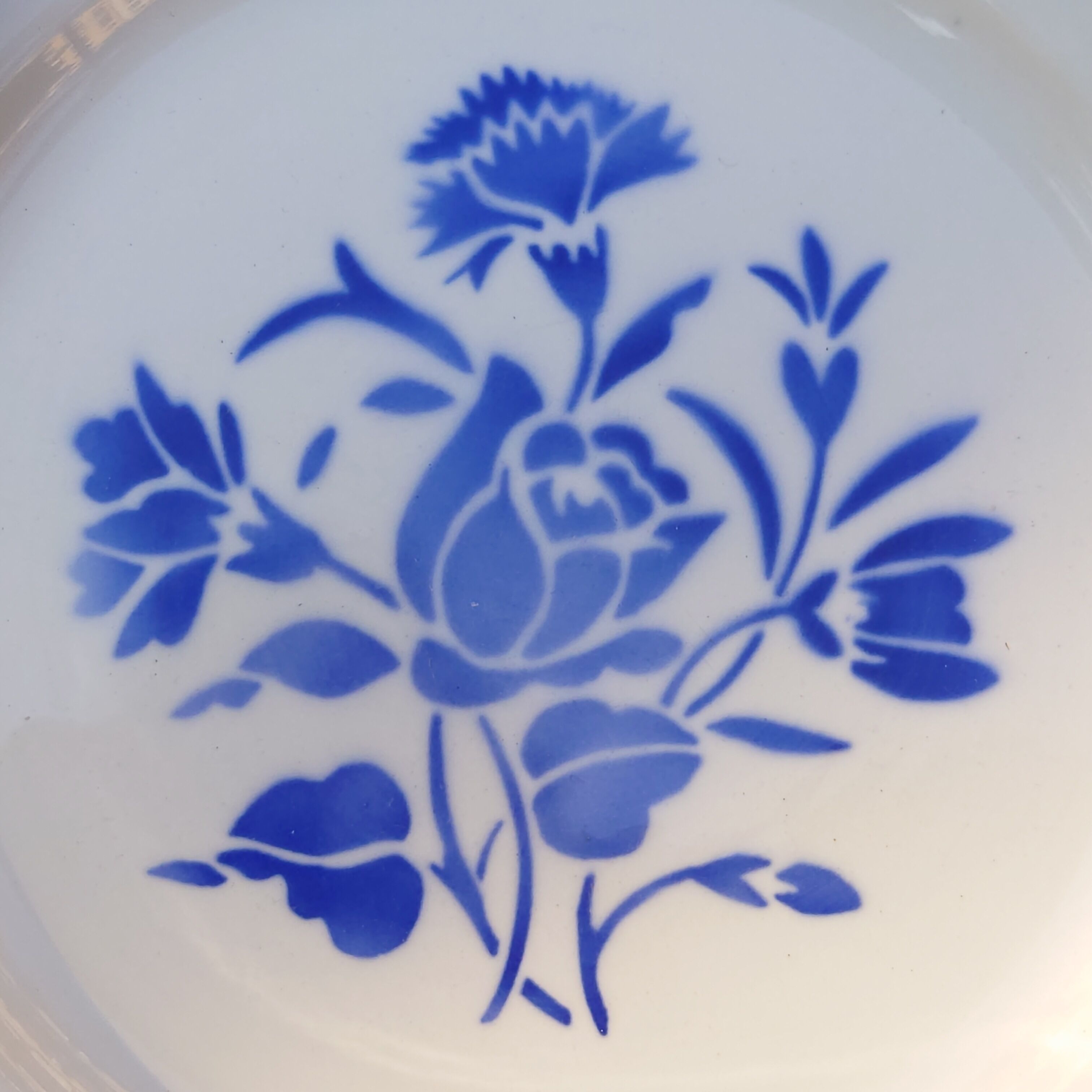 6 old blue flat plates mismatched