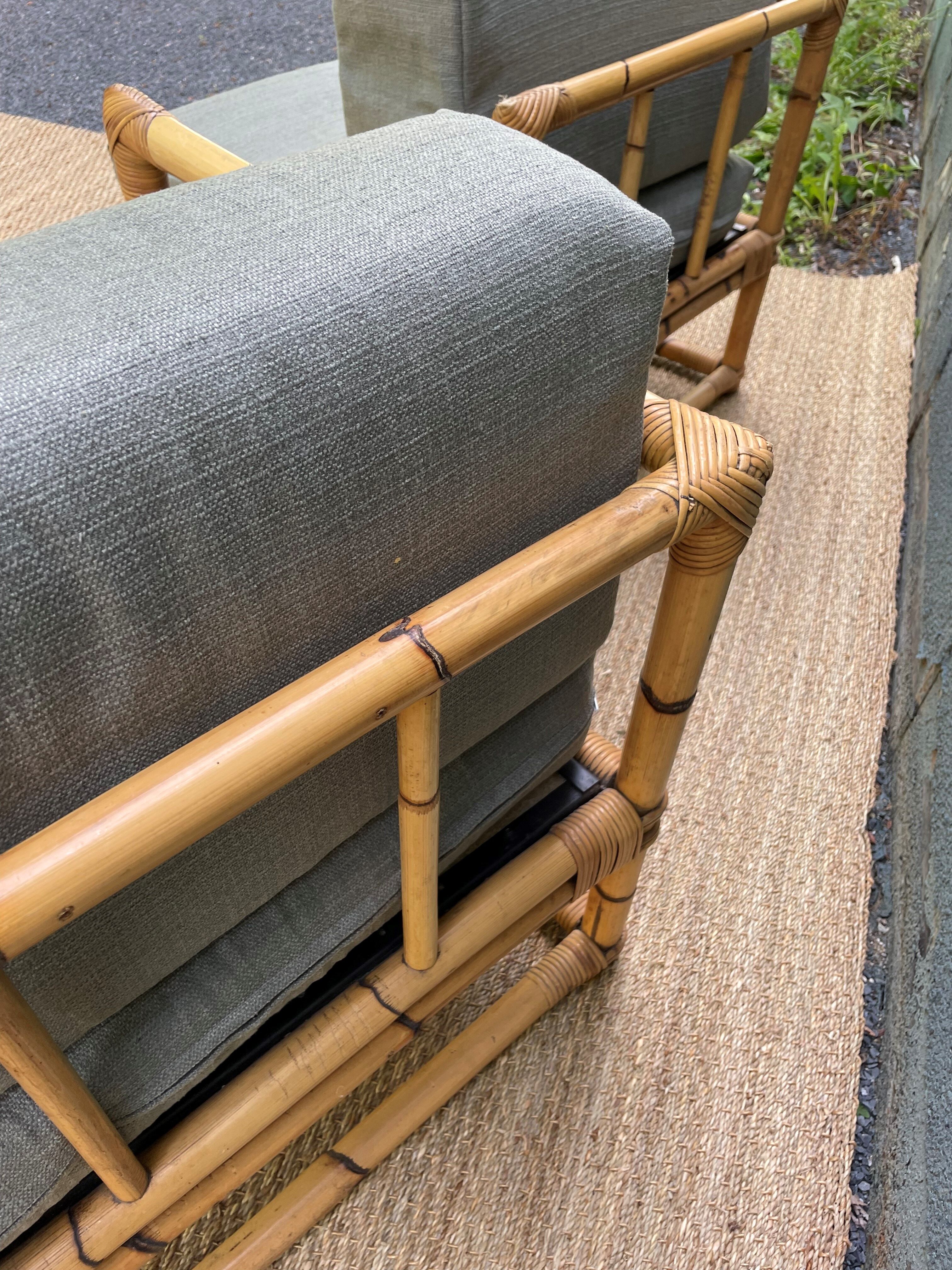 Paire de fauteuils en rotin vintage