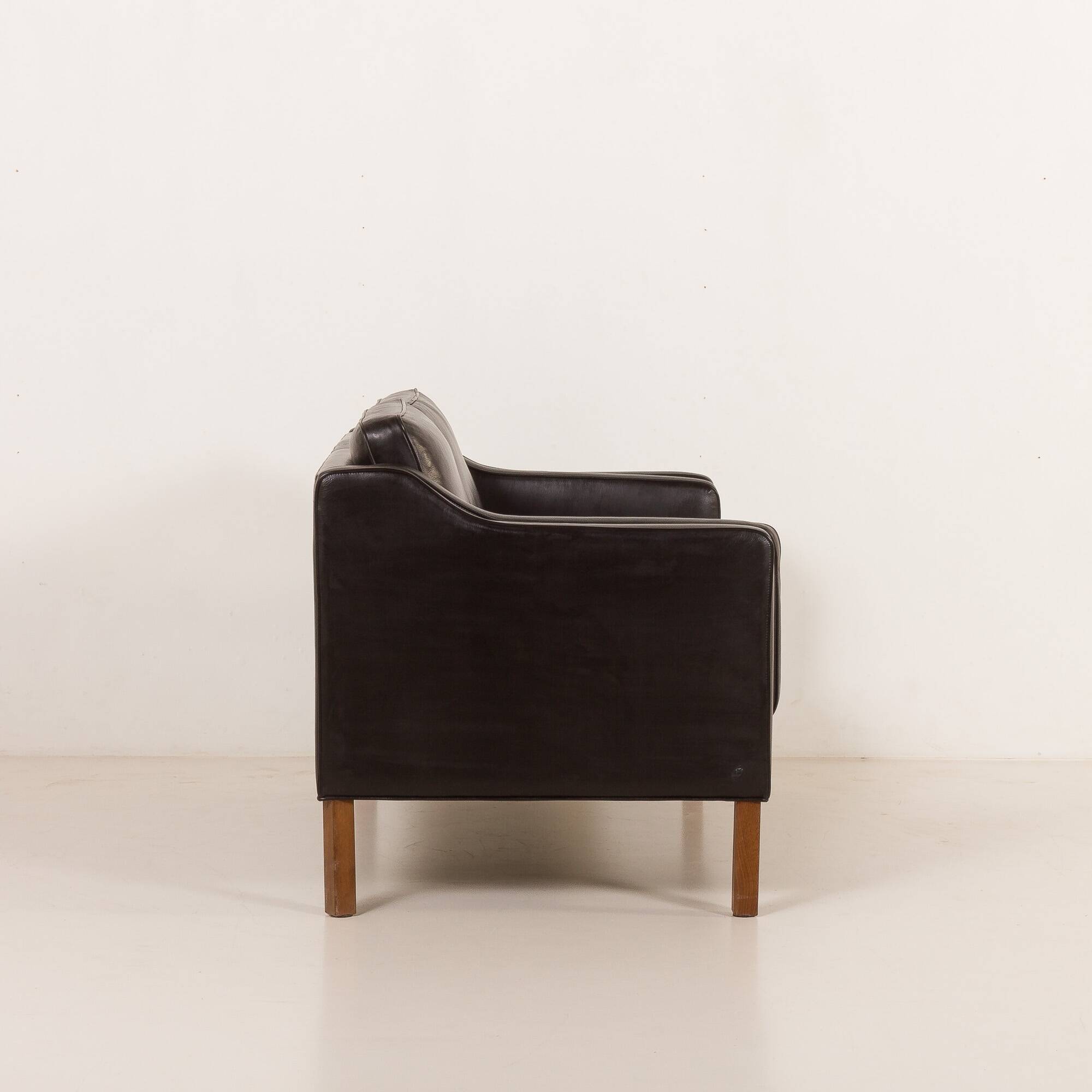 Danish black aniline leather sofa by Hurup, 1980s