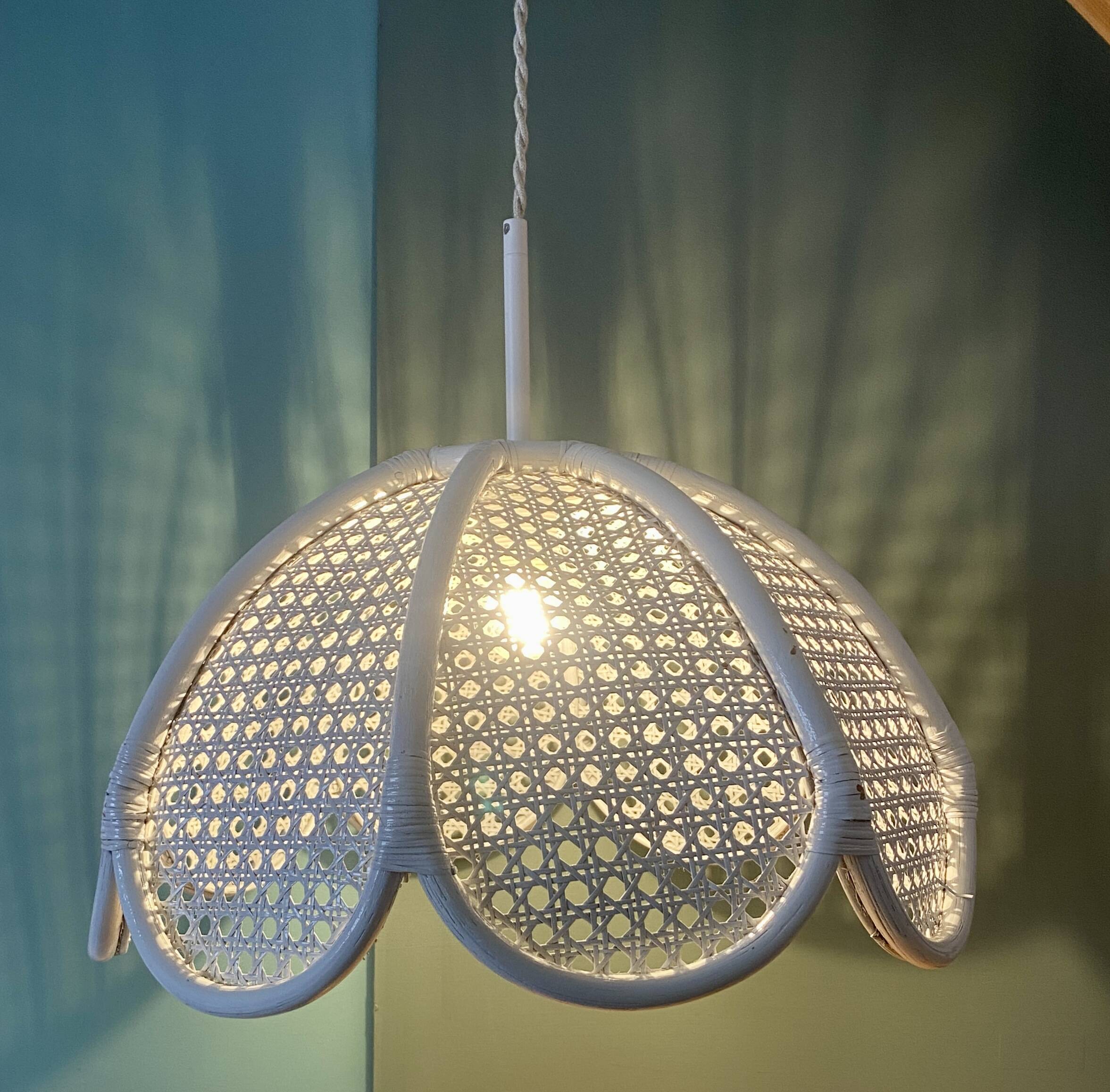 Vintage lampshade suspension in natural material, rattan and cane