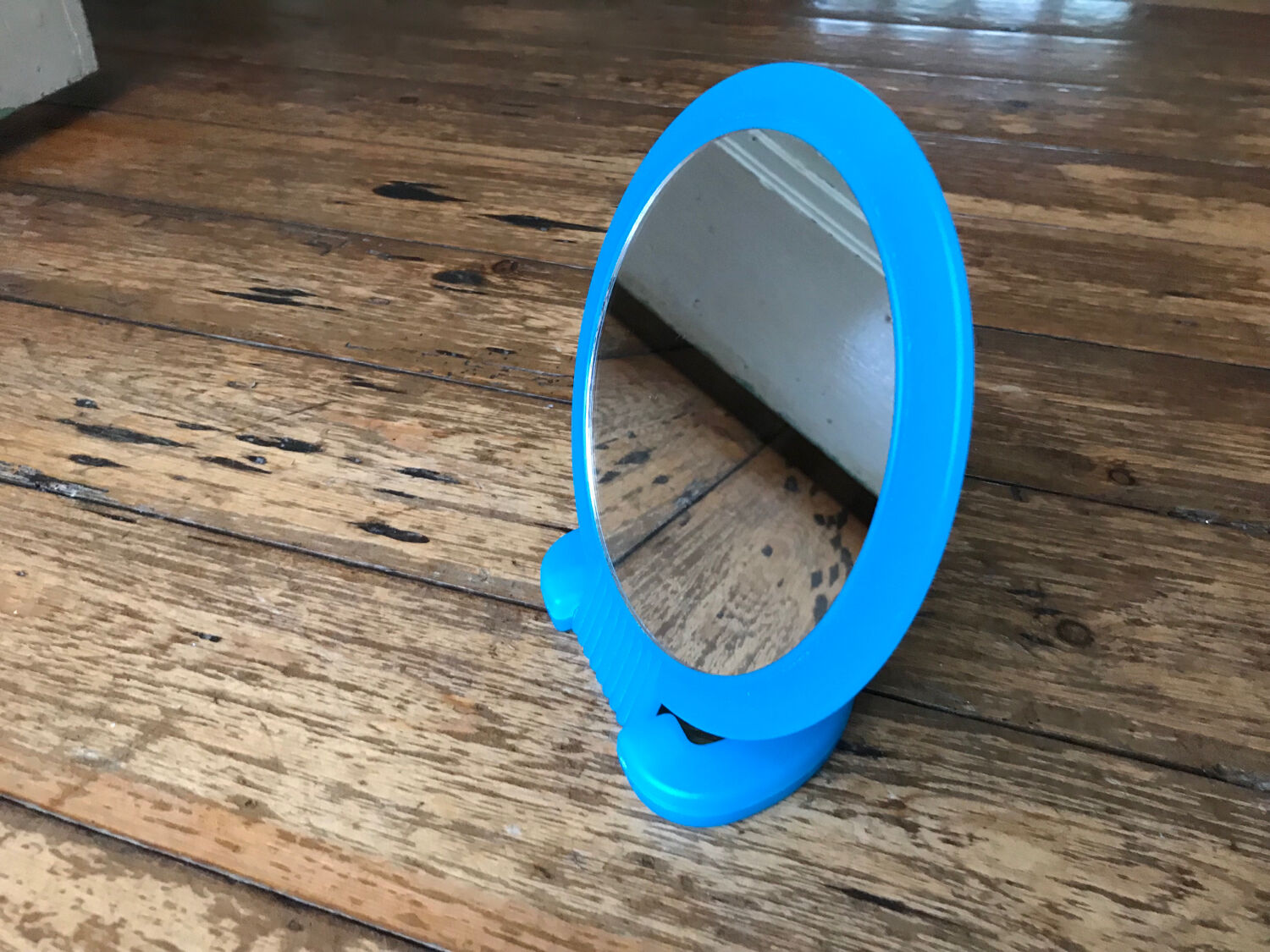 Mirror to pose vintage turquoise blue