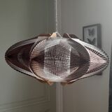 Scandinavian pendant lamp in wood and wire