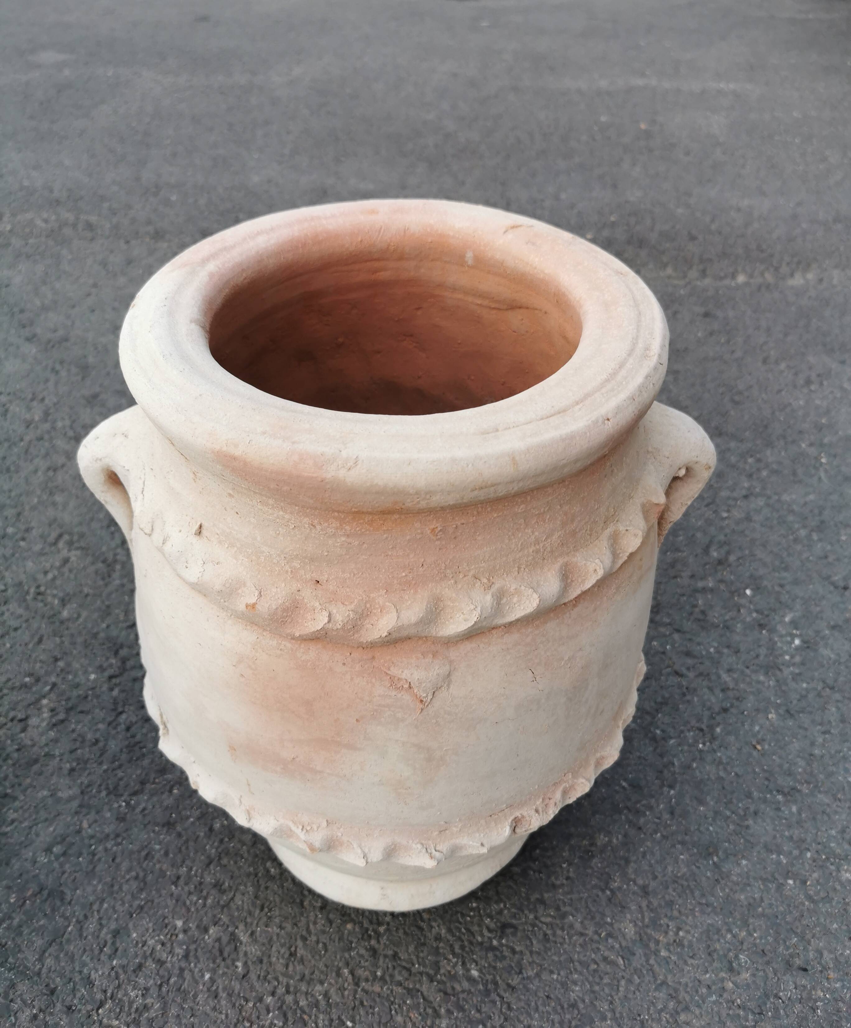 Set of two terracotta jars