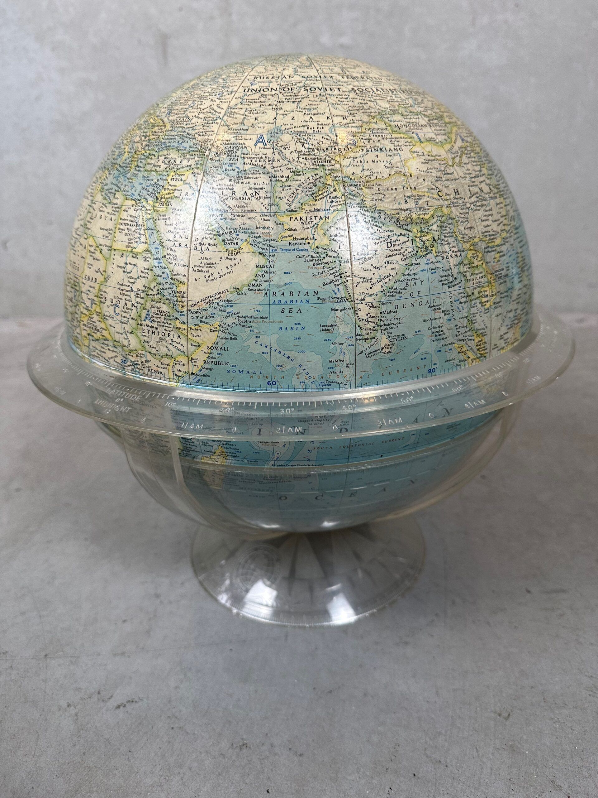 Vintage globe – 1961
