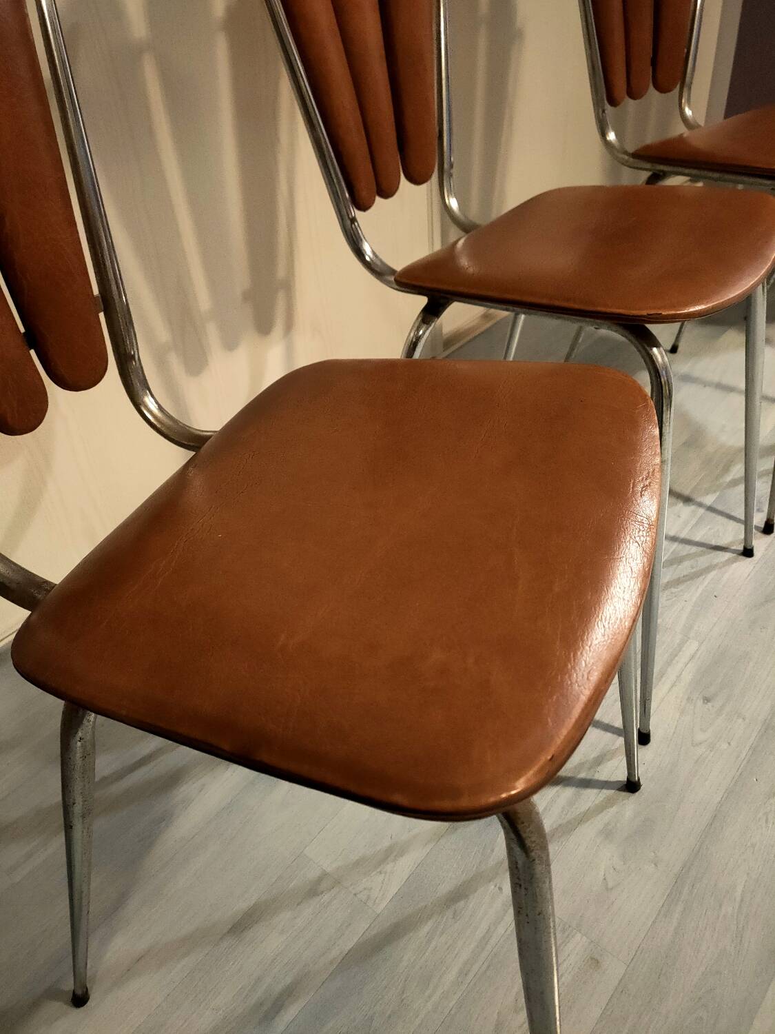 4 vintage Tubmenager petal chairs