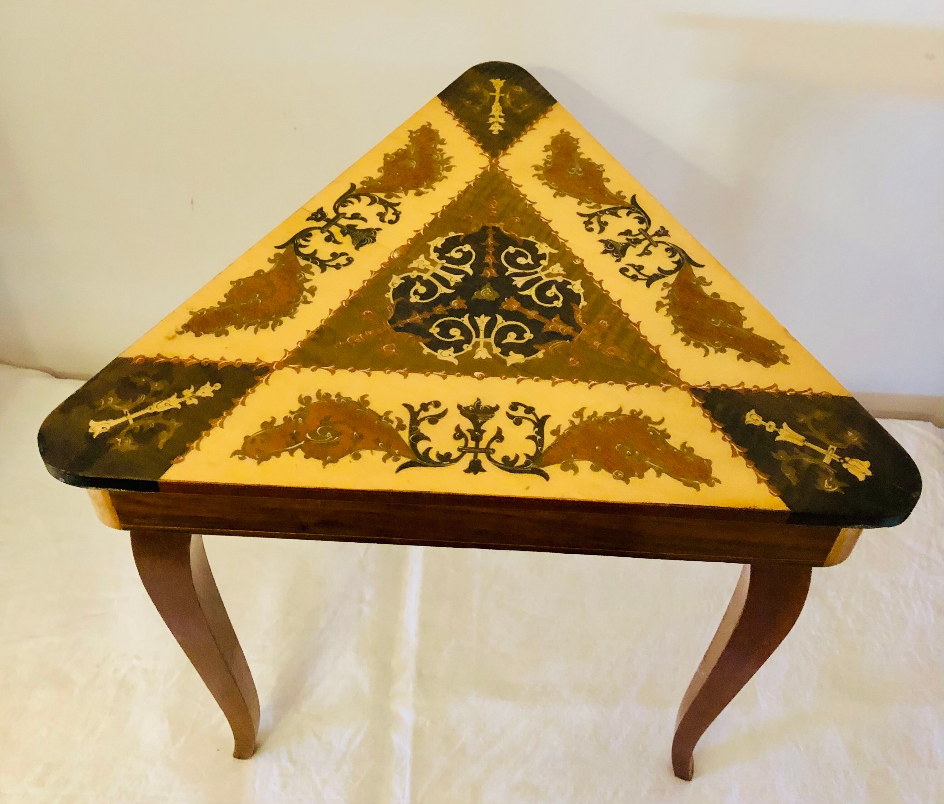 Side table in precious wood marquetry Italy 1950