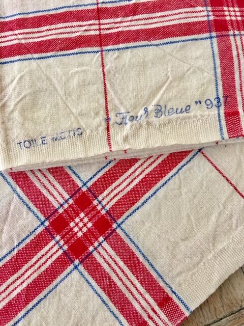 2 métis towels