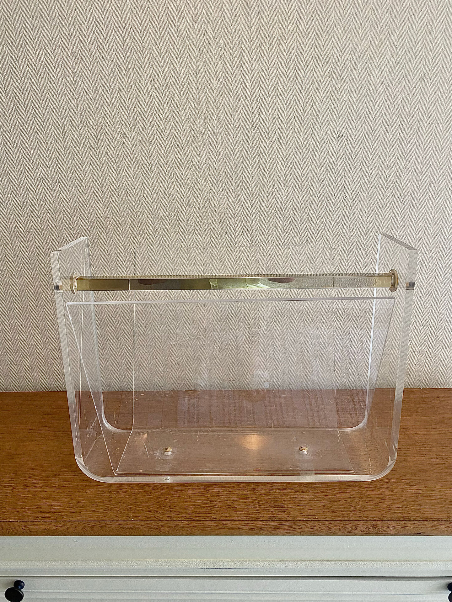 Vintage magazine rack in plexiglass by David Lange.
