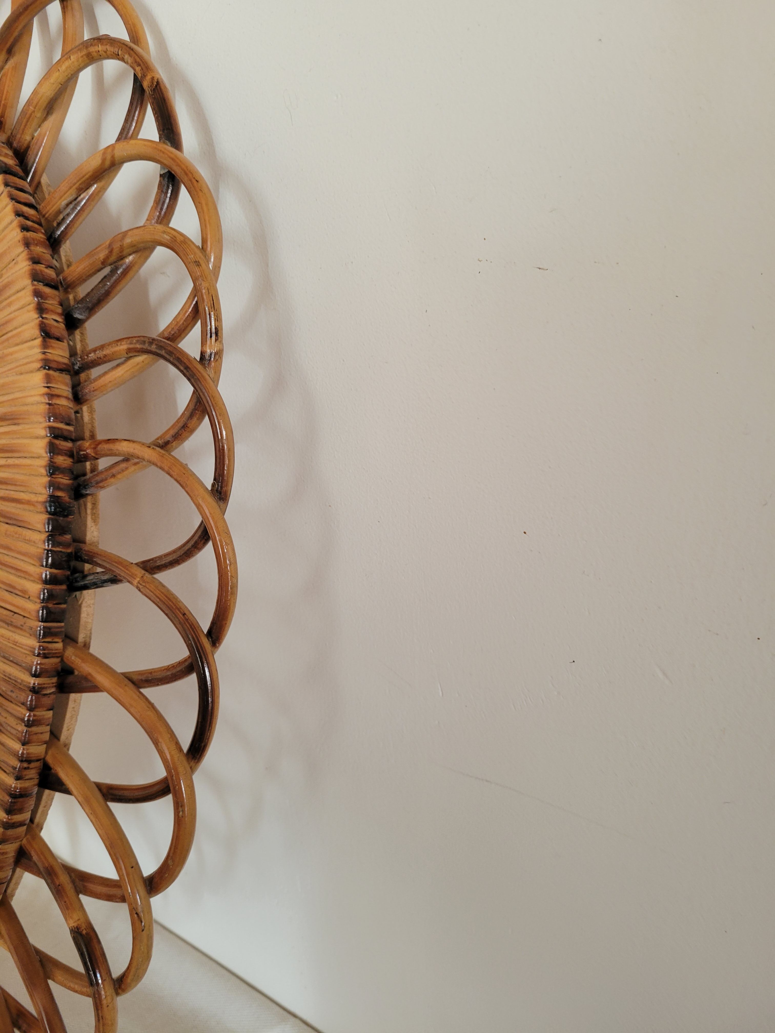 Oval rattan mirror 51 x 40 cm