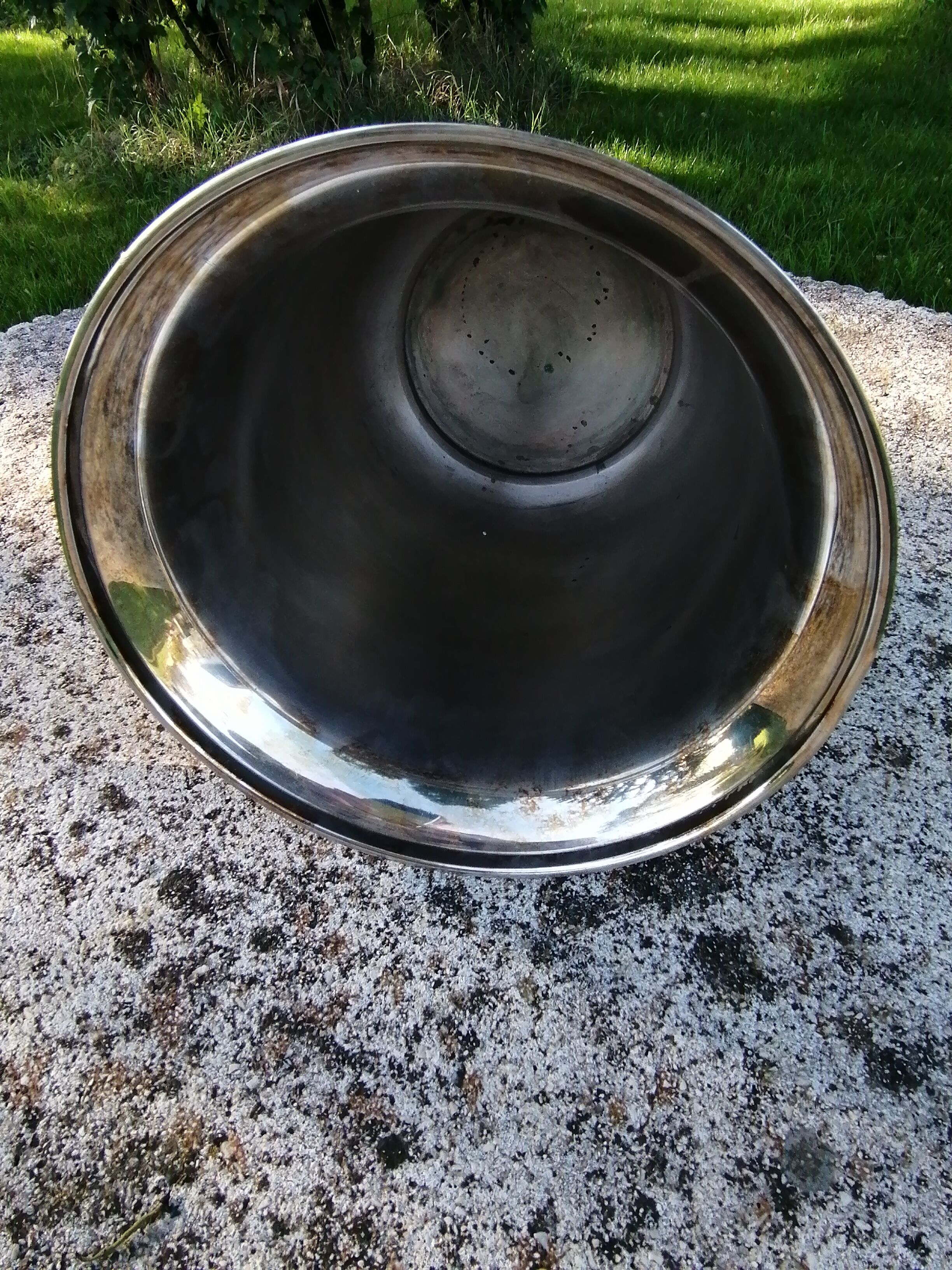 Silver metal champagne bucket