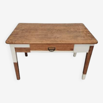 Constance coffee table