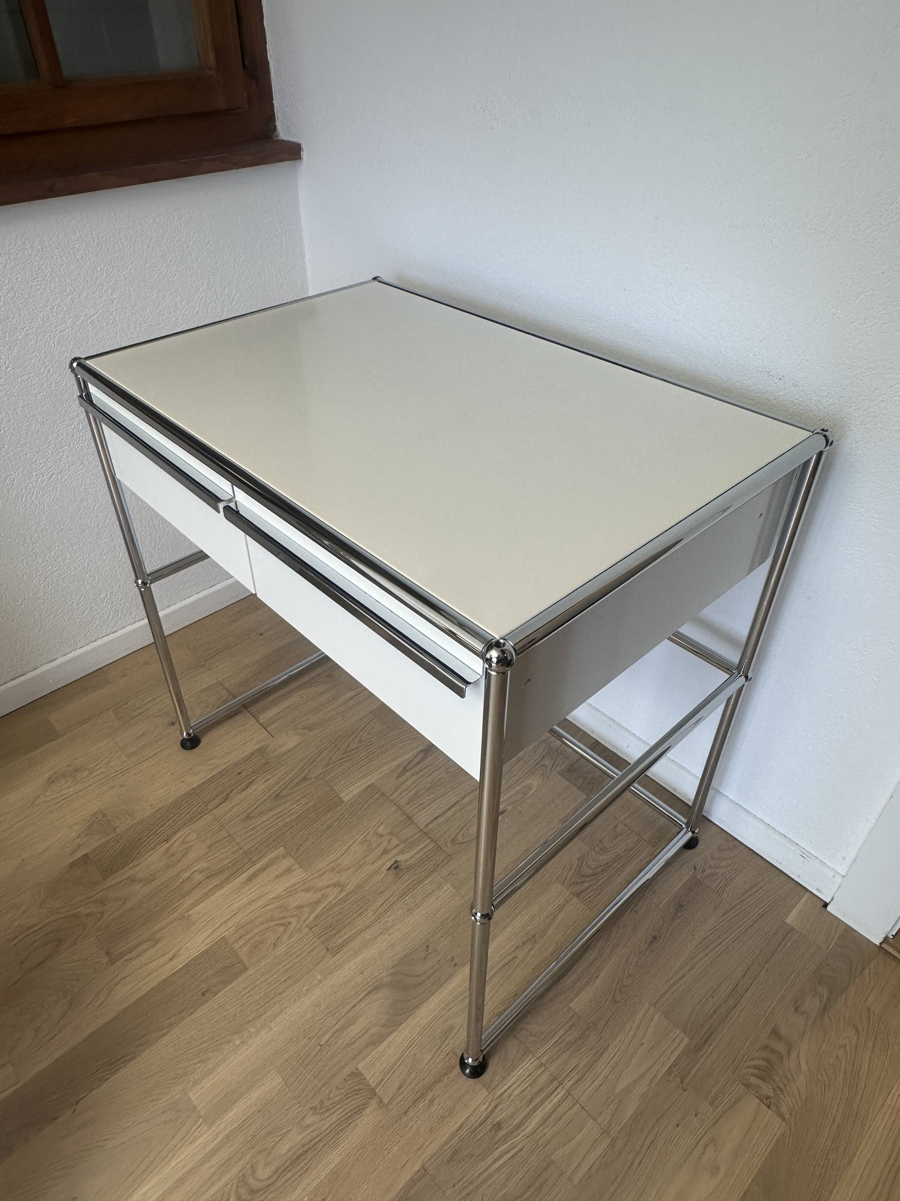 Bureau, desserte USM Haller en blanc