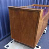 Store window counter
