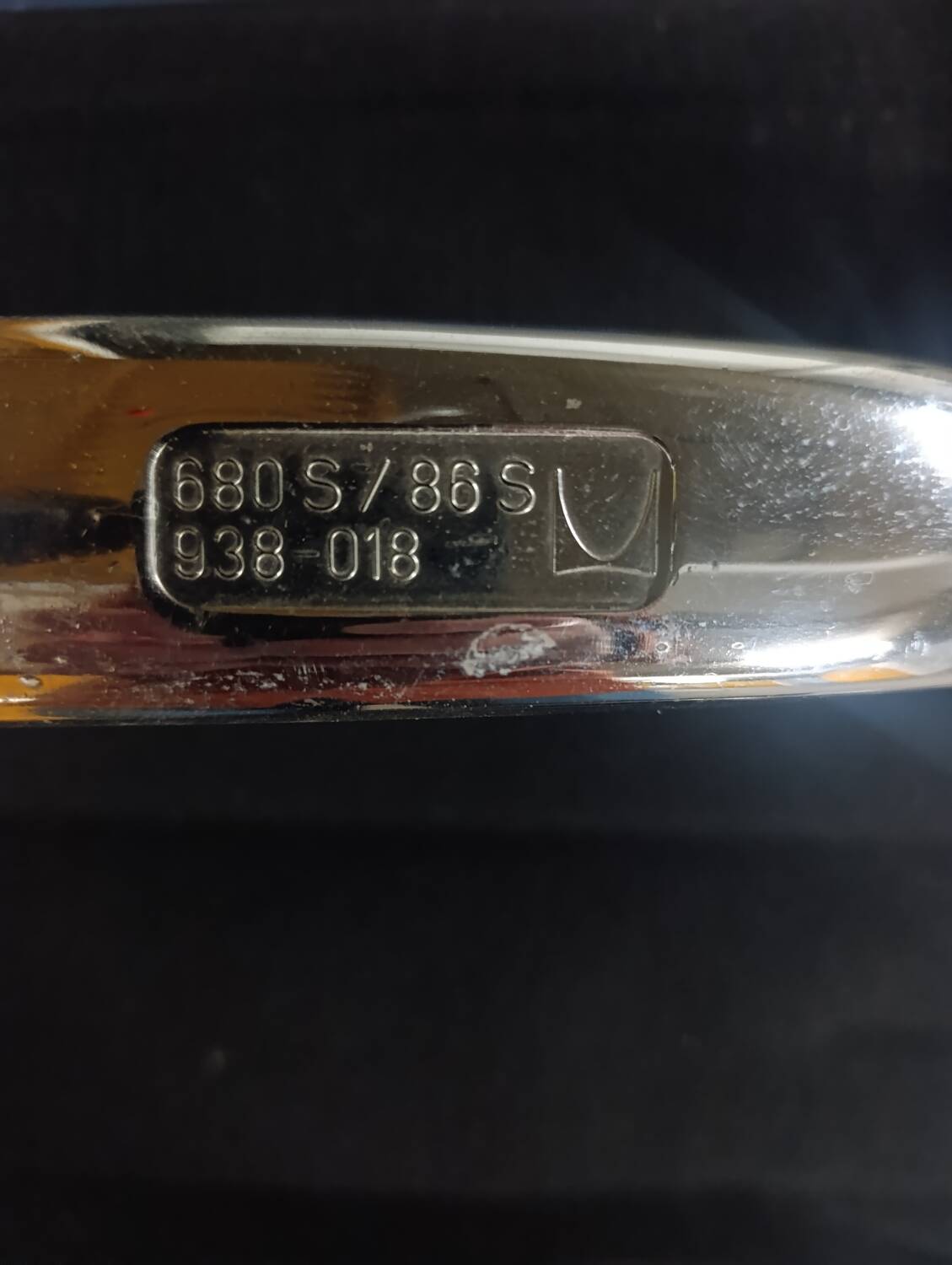 Eames aluminum group chair