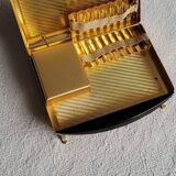 Cigarette box