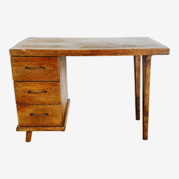Asymmetrical vintage desk