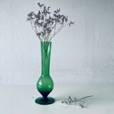 Vase vert en verre