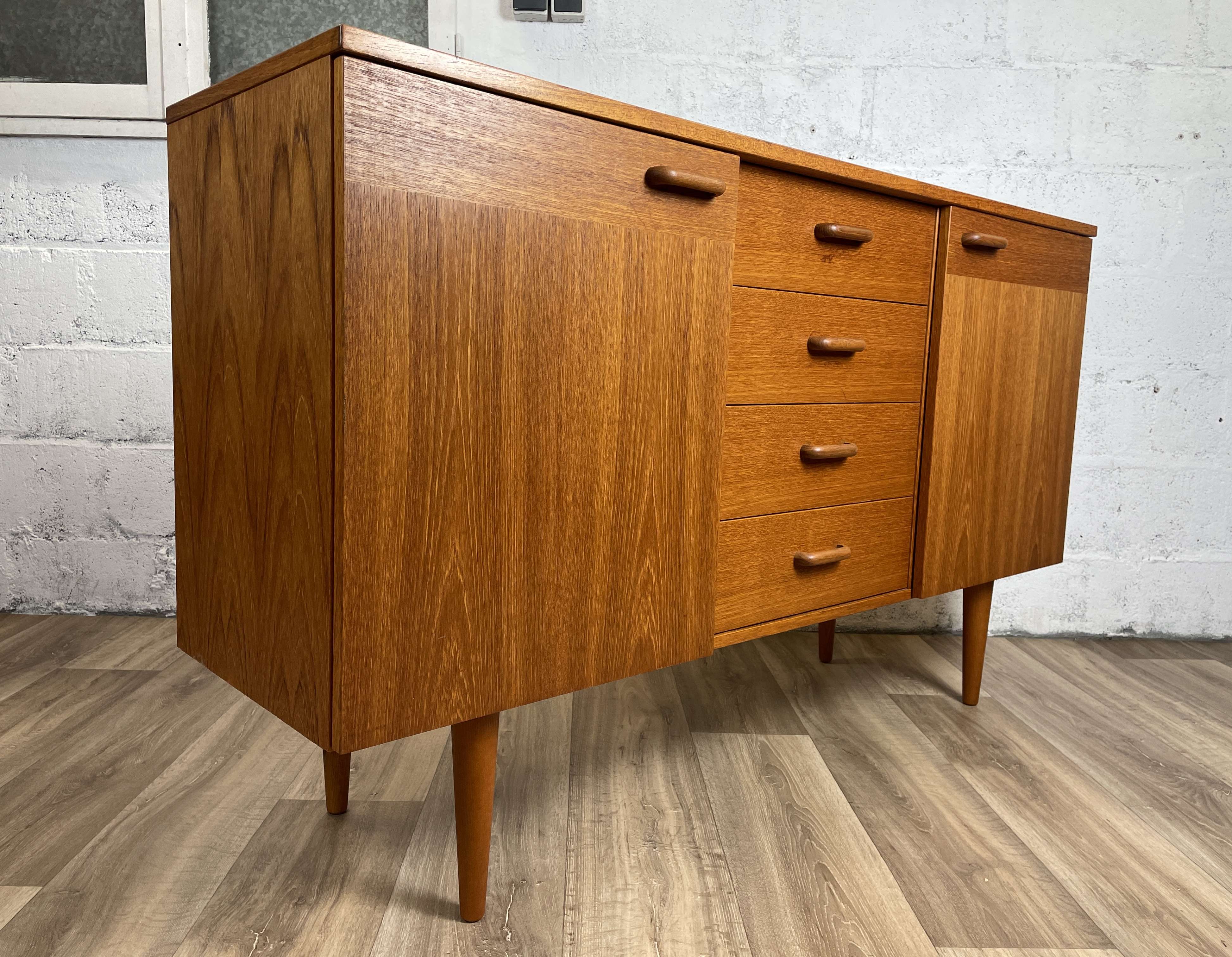 Mid-length Scandinavian teak sideboard, 60s