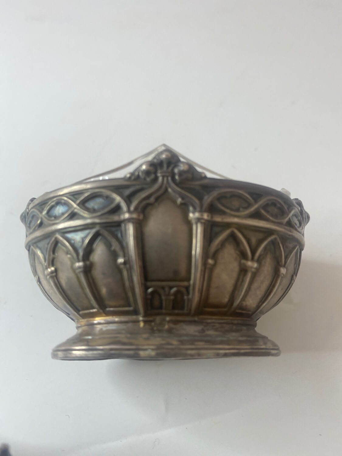 2 salt shakers Saint Louis in silver