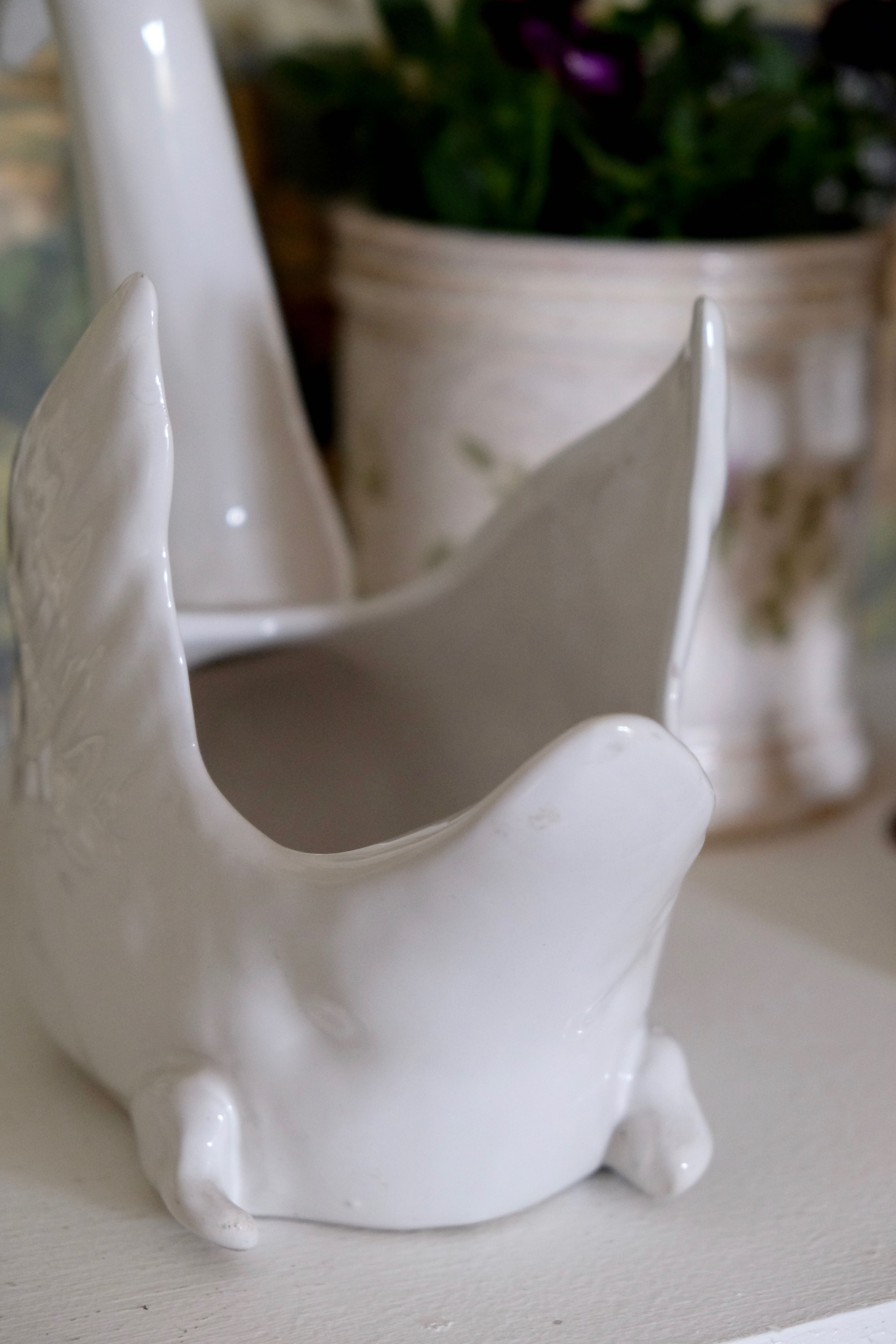 Swan pot cover "Faïence d'Art"
