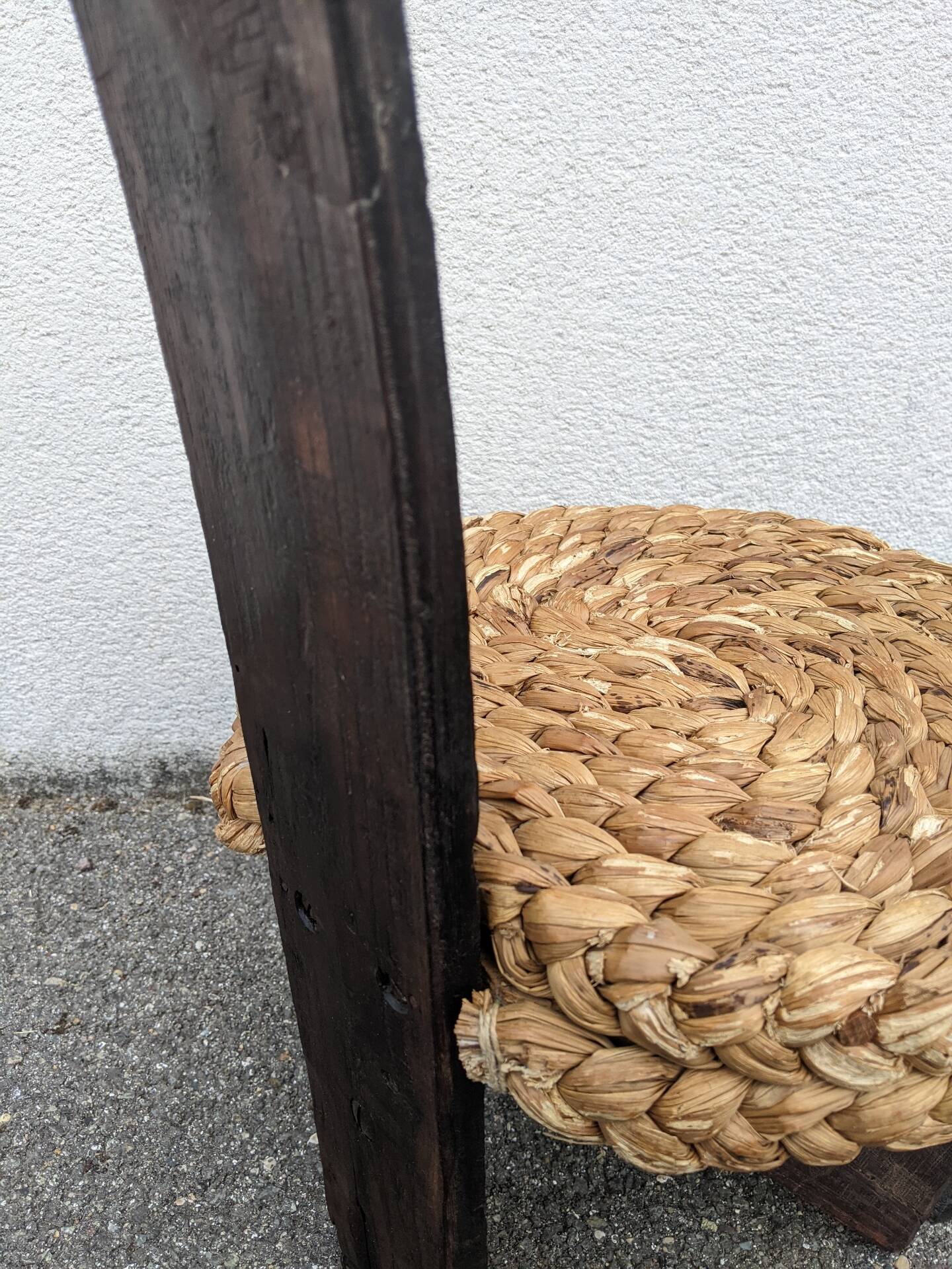 Chaise de cheminée tripode Audoux Minet brutaliste