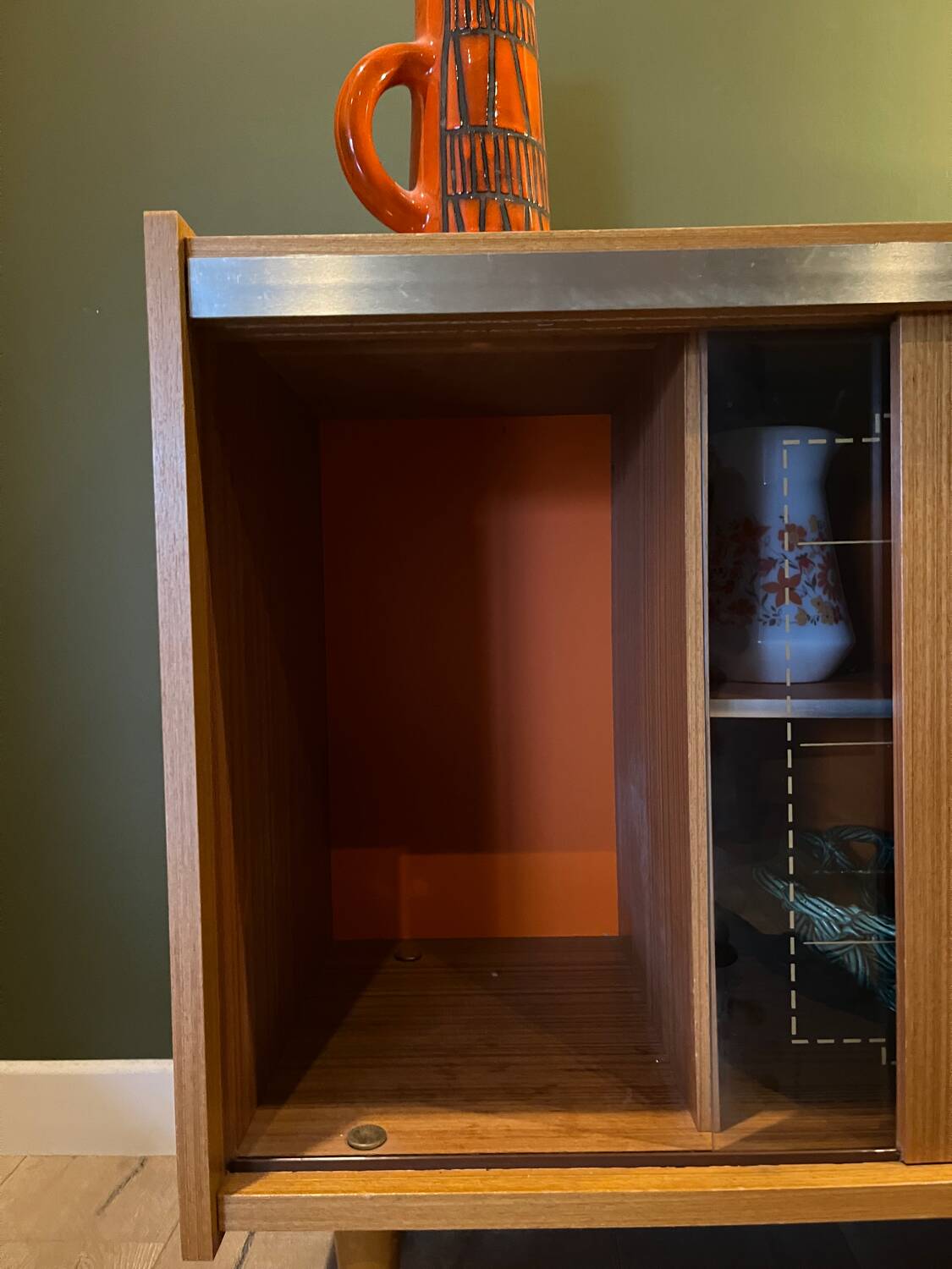 Vintage 1960s bar cabinet, Scandinavian style, on wheels.