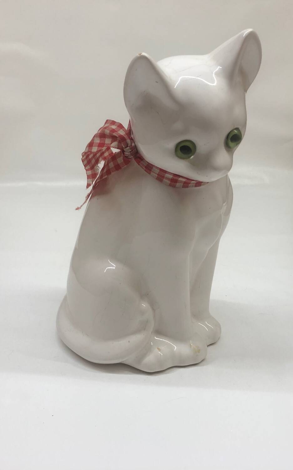 Delft Wit earthenware cat
