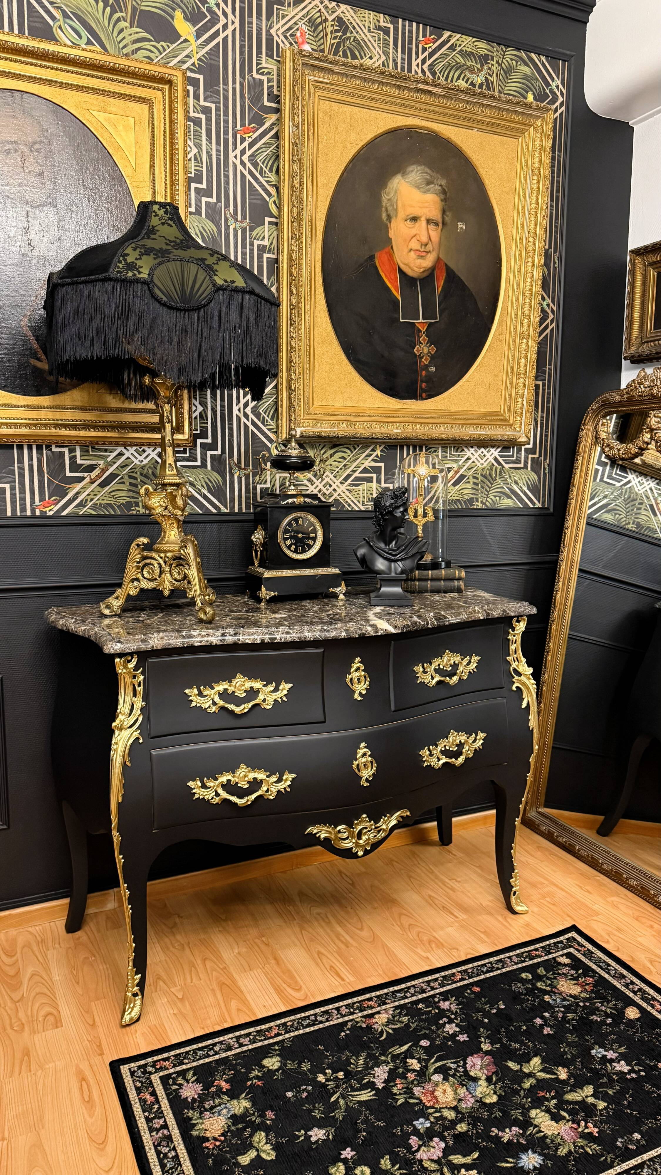 Commode Sauteuse Louis XV avec Marbre