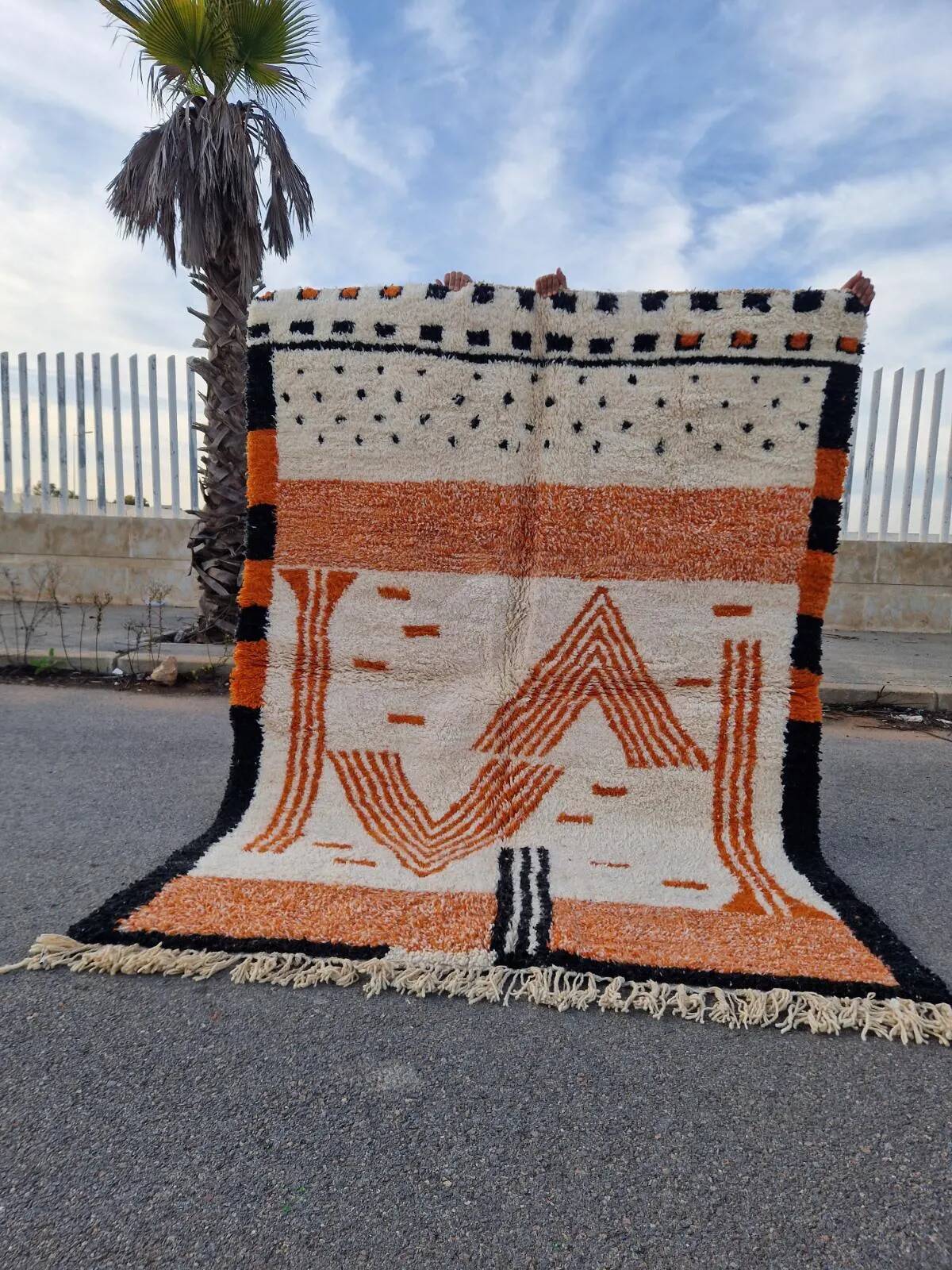 Moroccan wool rug handwoven 3x2 m