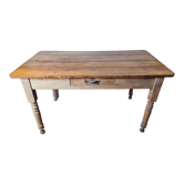 Patinated fir farmhouse table