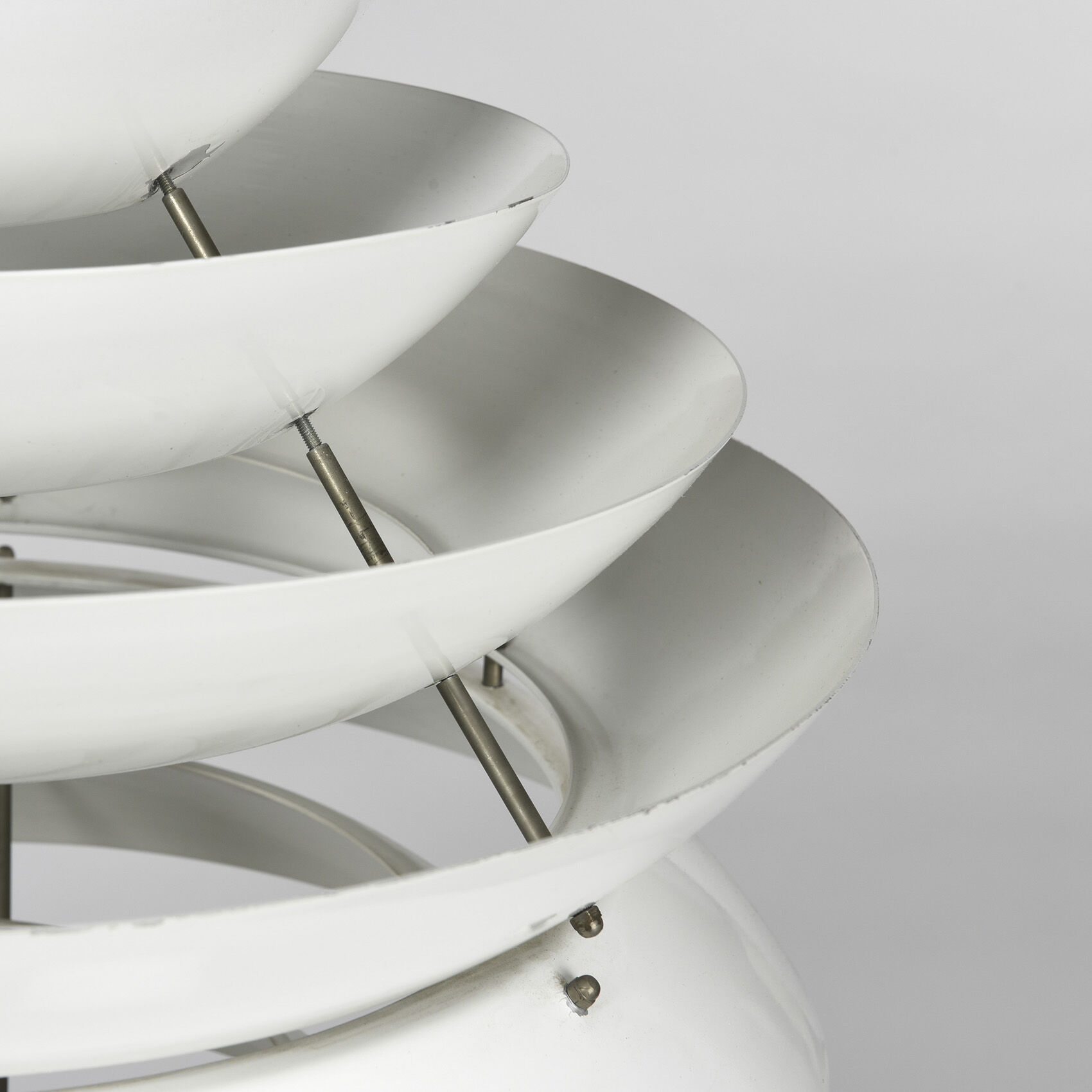 Metal suspension, Italy