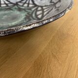 Large round dish St Clément boat motifs