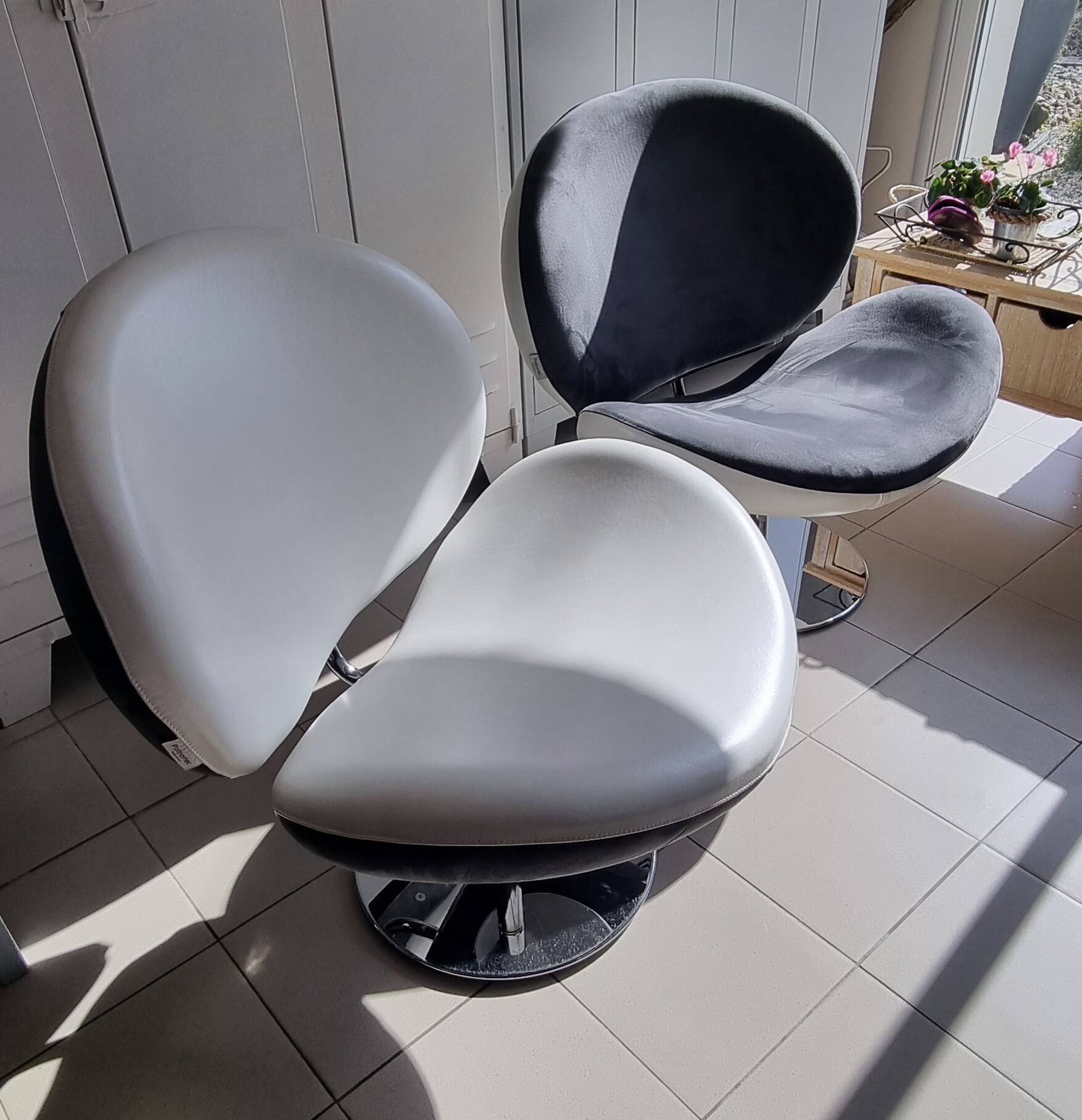 Pair of vintage retro armchairs Poltromec