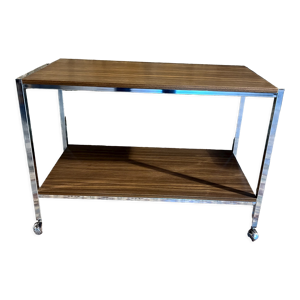 Table basse sur roulettes