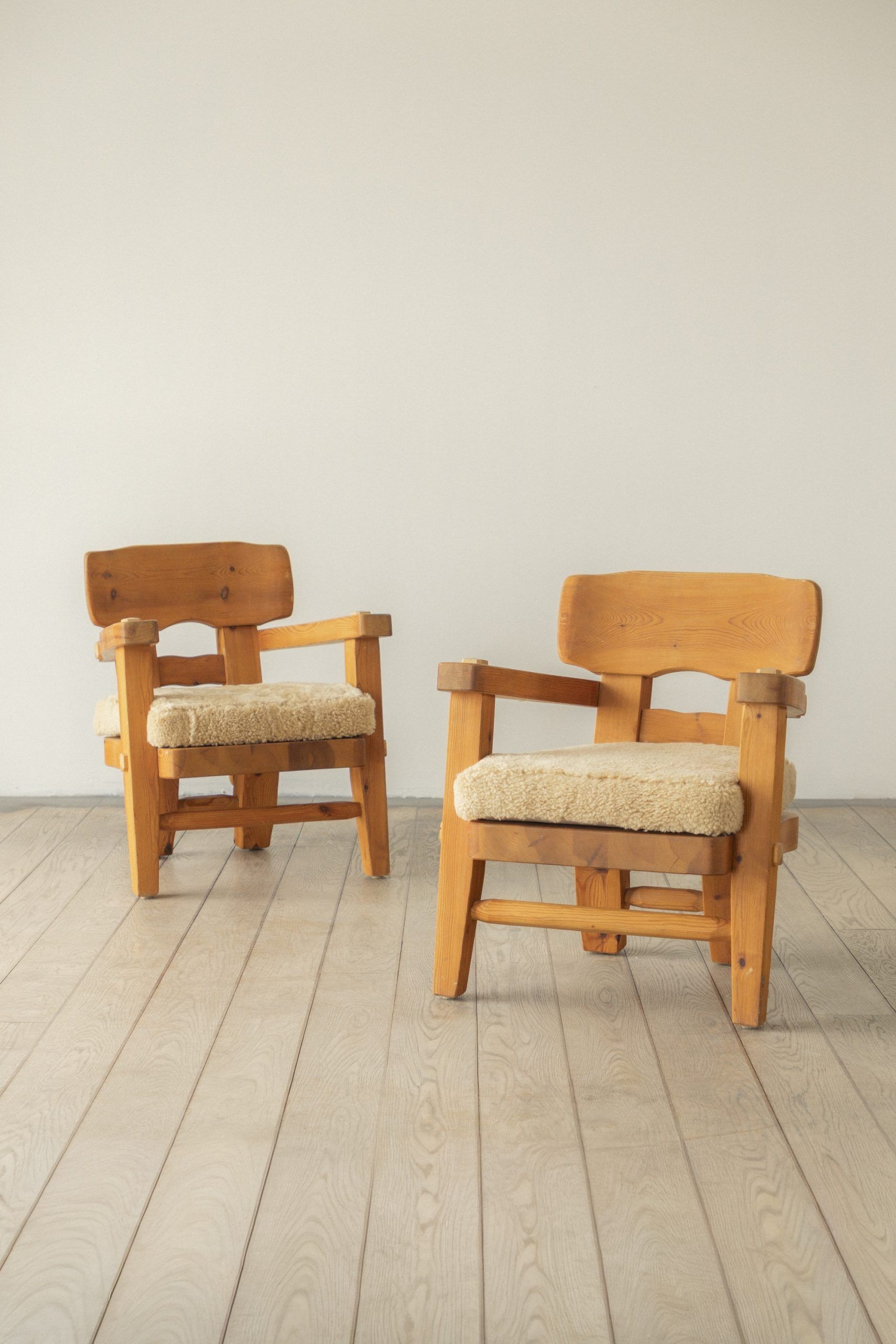 Stig Sandqvist, solid pine, lounge chair (pair)
