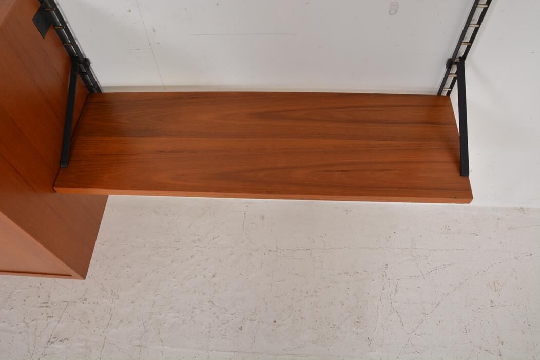 Modular Italian wall shelf, dating from the 60s
