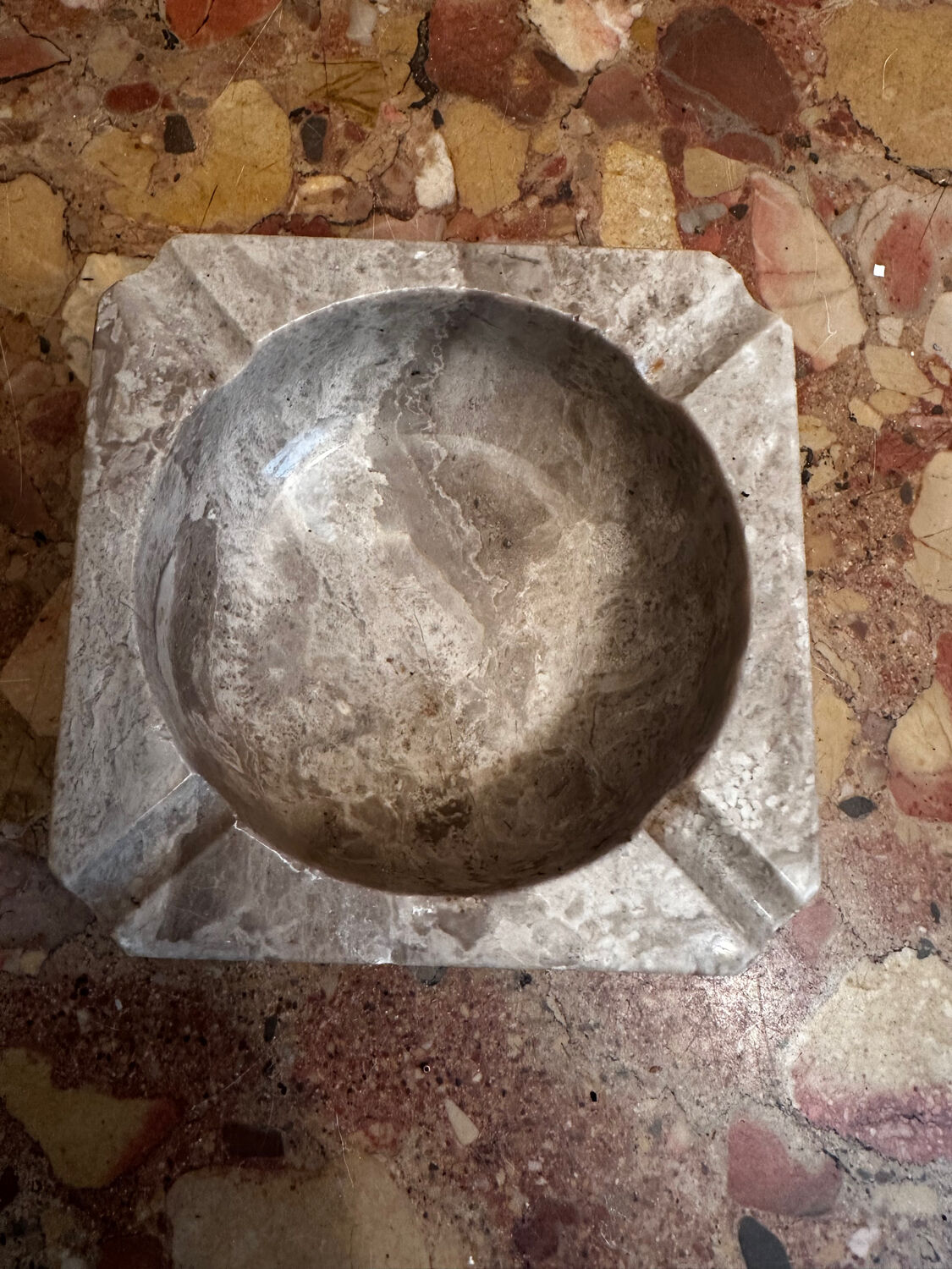 Ashtray, beige marble catch-all.