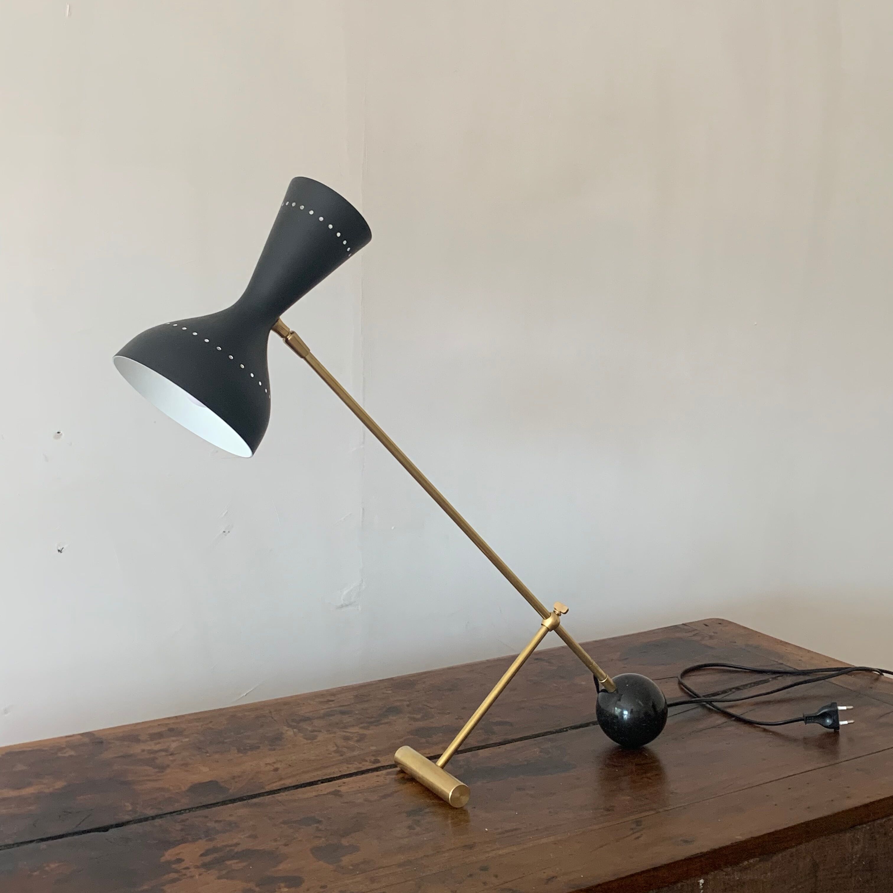 Diabolo lamp with marble counterweight