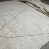 Blessed carpet Ouarain white/white 354x250cm