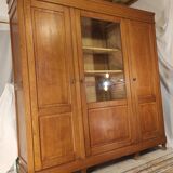 Trade library with showcase