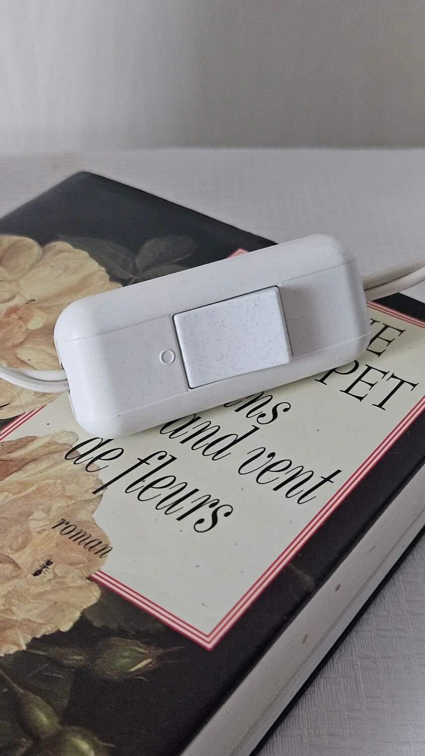 Vintage swan table lamp