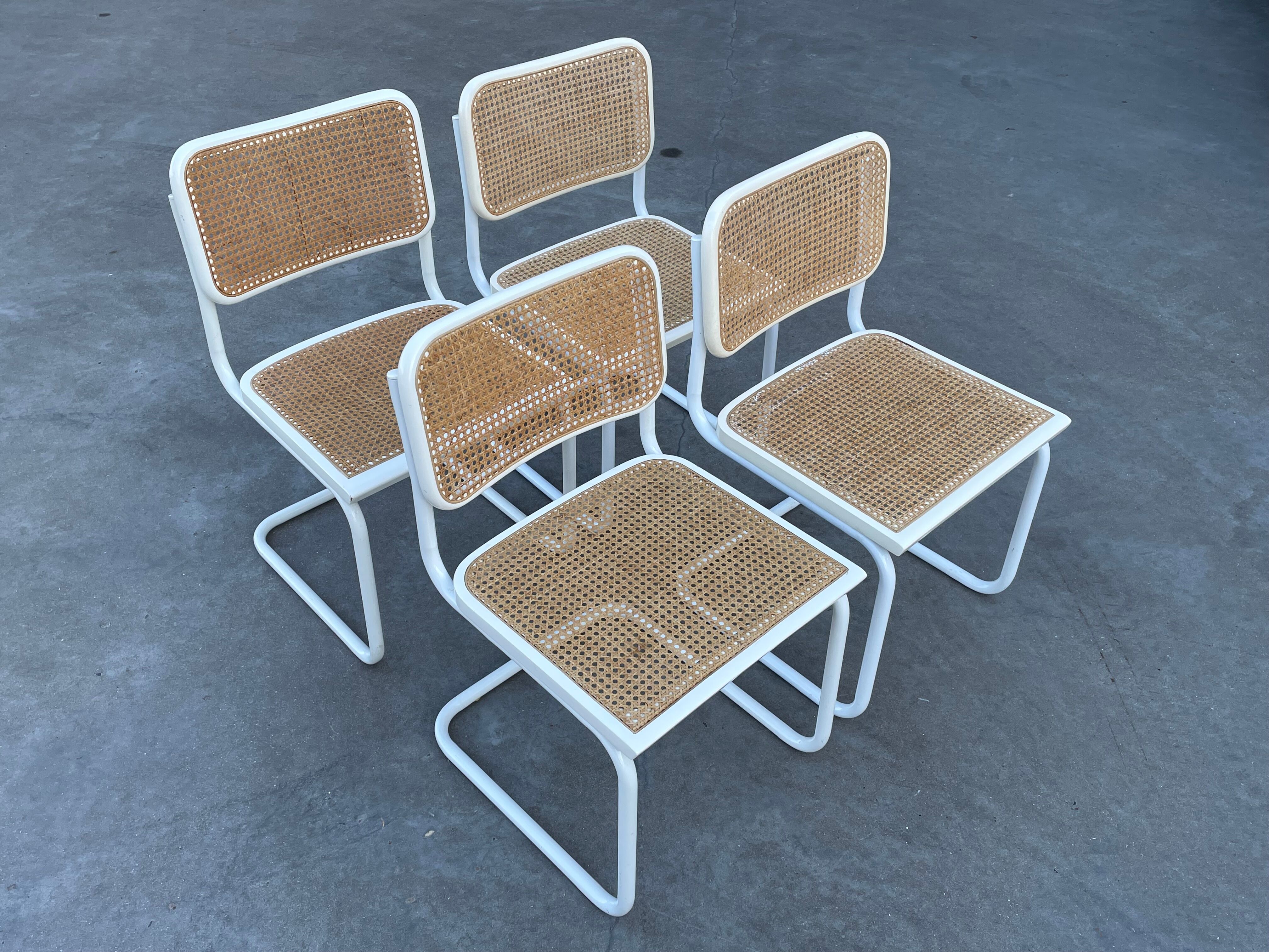 Set of 4 Cesca b32 model chairs in white